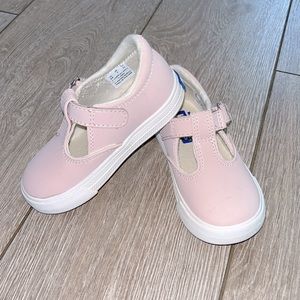 Toddler girls NWOT Keds blush pink Mary Jane shoes.